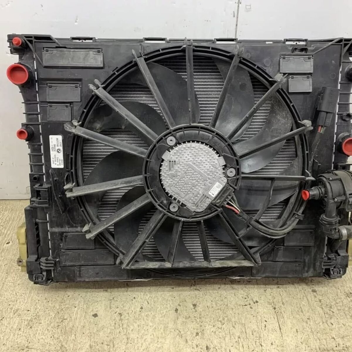 BMW 540i G30 OEM 3.0L FRONT & REAR RADIATOR COOLING MOTOR FAN PACK