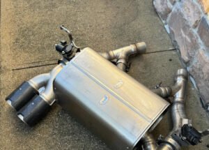 M Performance Exhaust Muffler / Cracks Around Piping : F80 F82 F83 M3 M4