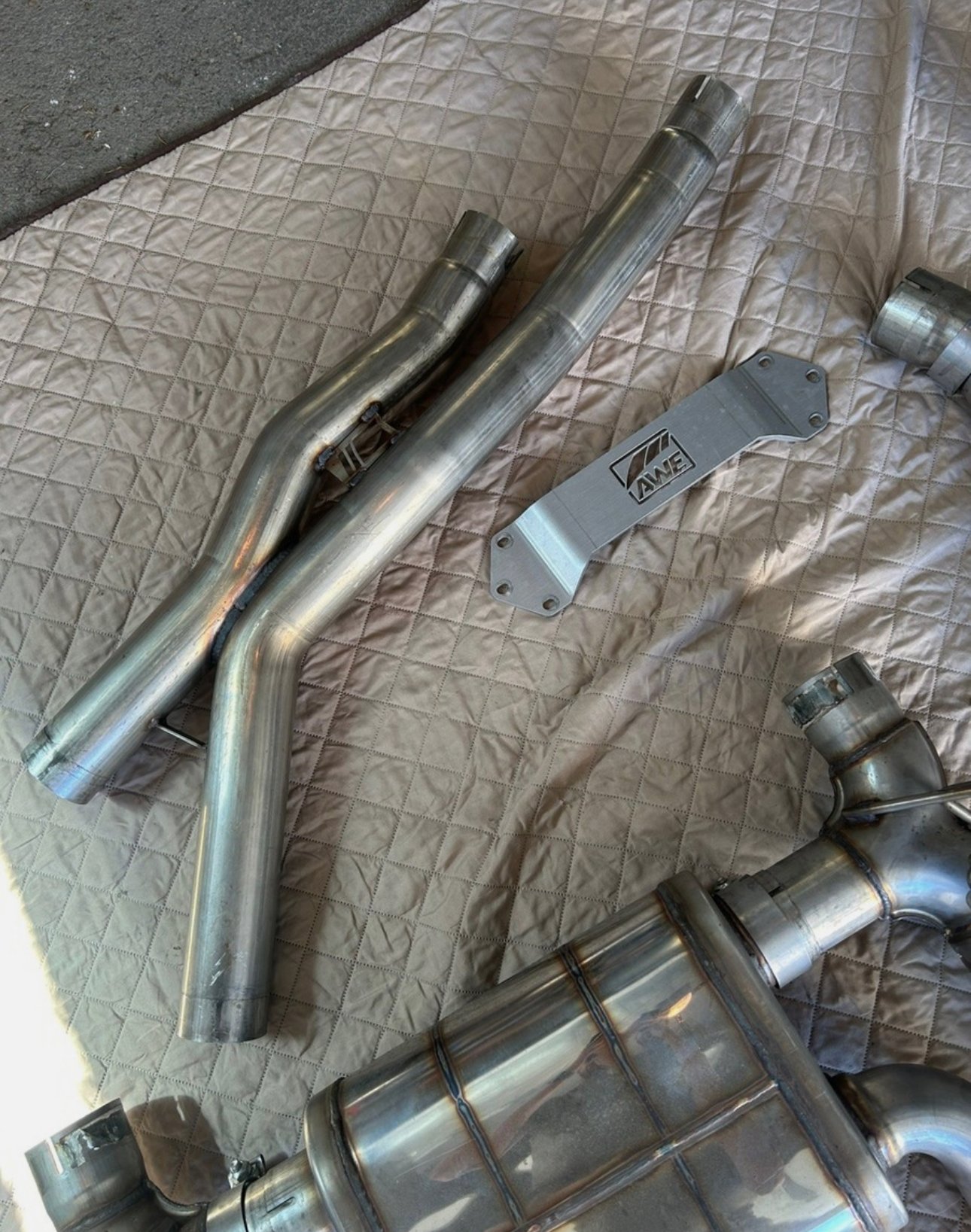 AWE SwitchPath Cat-Back Exhaust System fits 2015-2020 BMW M3 / M4 3.0L L6 F8X - Image 6