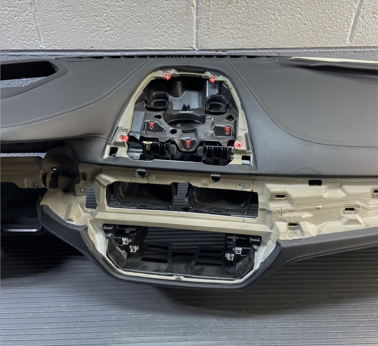 2017-2023 BMW M5 F90 Dashboard Instrumental Panel Black With HUD OEM - Image 3