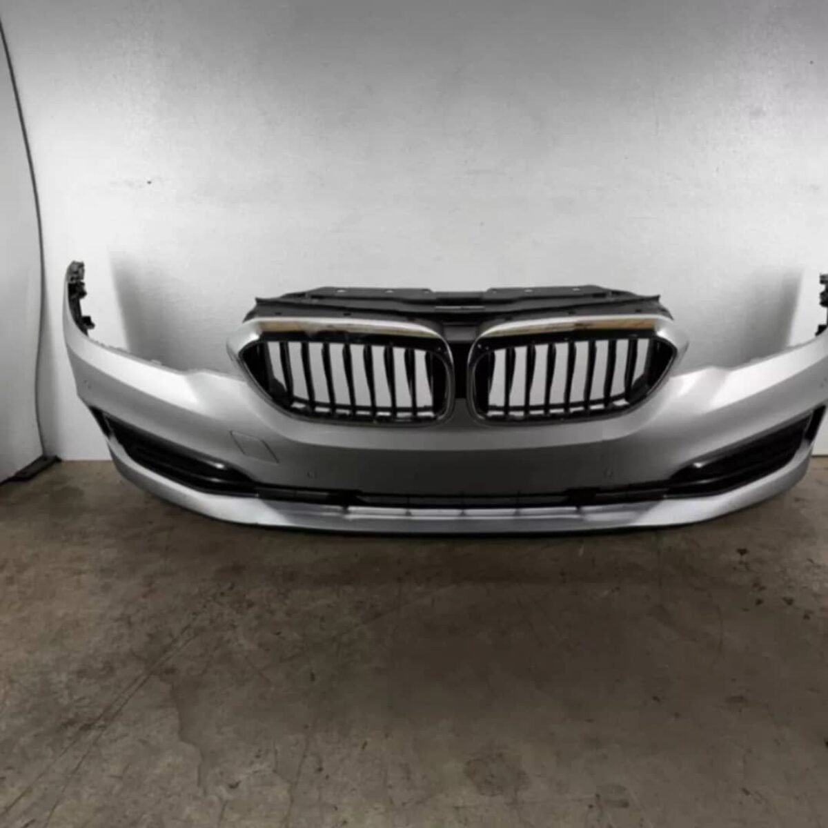 Front bumper cover panel complete grill PDC BMW 530I 540I G30 OEM