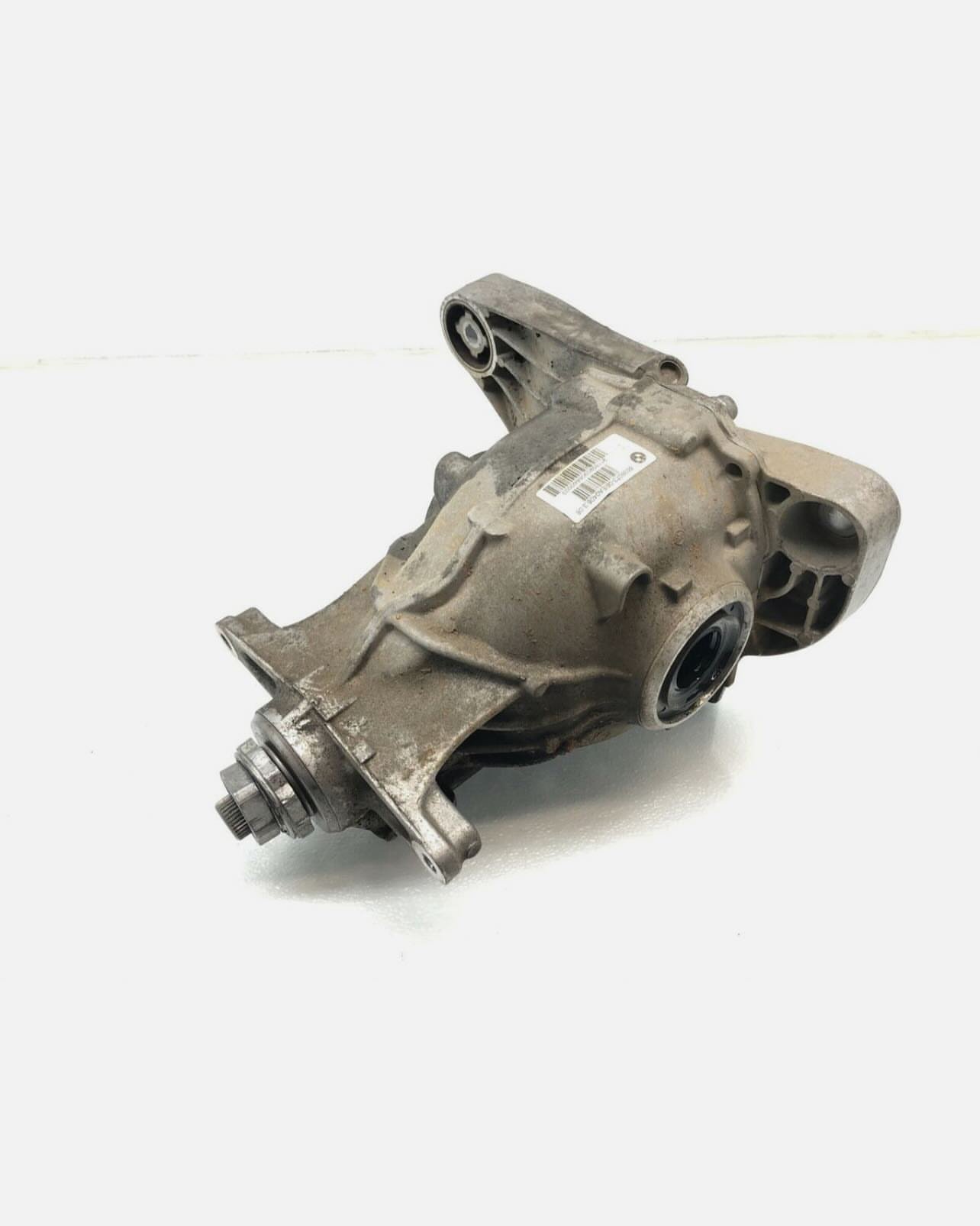 16-19 BMW RWD 740I Rear Axle Carrier Differential 3.08 Ratio used OEM - Image 2